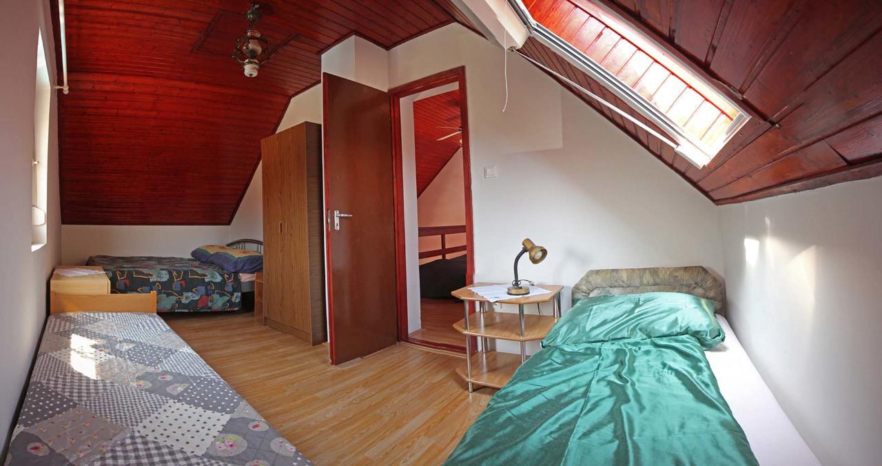 Pension Elisabeth Balatonlelle Buitenkant foto